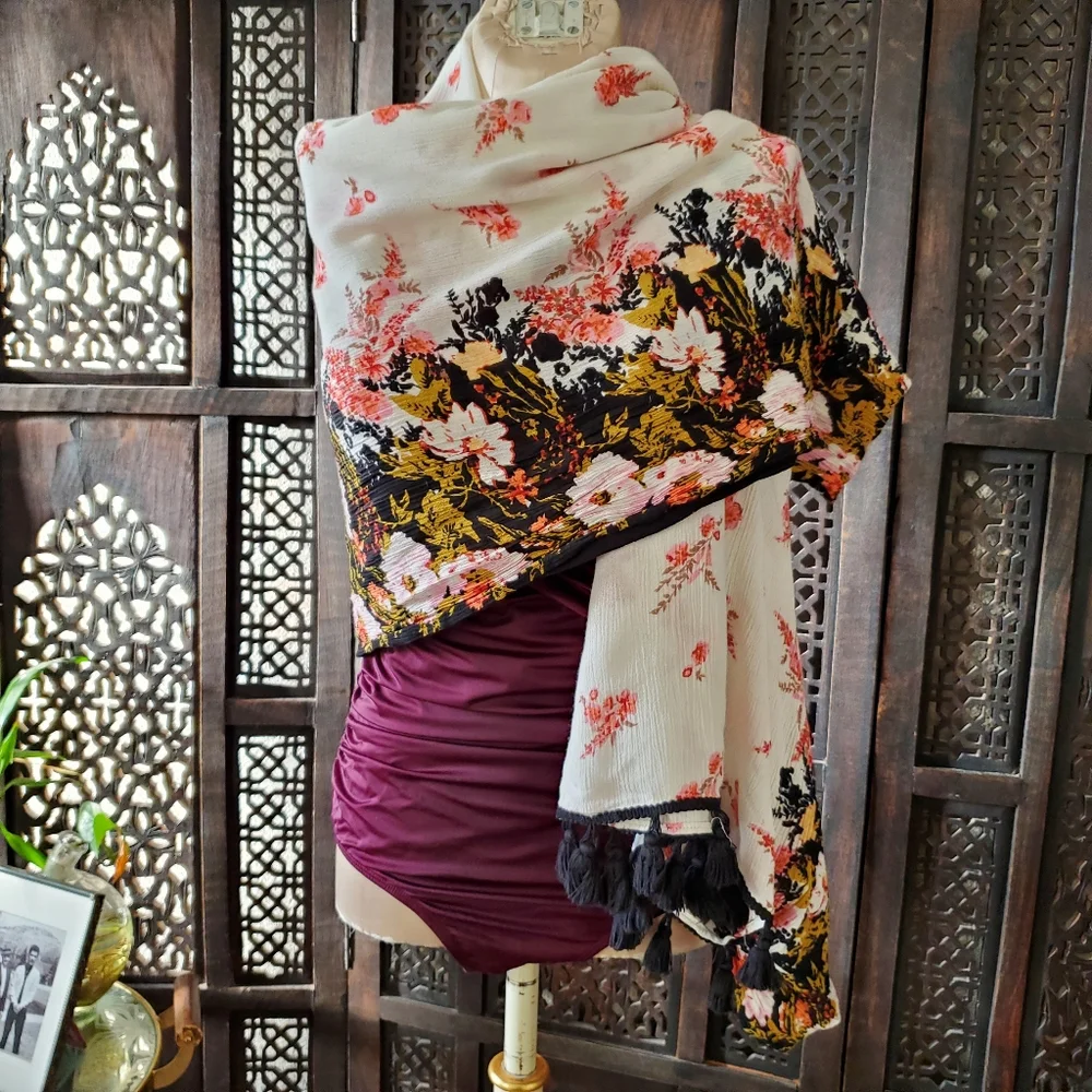 Free people floral Kimono cover up & wrap - Picture 5 of 16